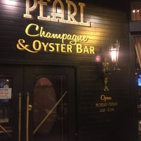 Photo taken at Pearl Tavern by 純苔 小. on 10/8/2015