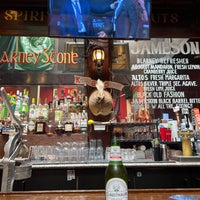 รูปภาพถ่ายที่ Blarney Stone Bar &amp;amp; Restaurant โดย Sulaiman เมื่อ 5/28/2022