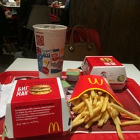 Photo taken at McDonald&amp;#39;s by N V D Y A on 4/10/2016