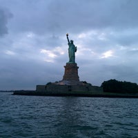 Foto diambil di New York Health &amp;amp; Racquet Club Yacht oleh Nameet P. pada 8/30/2014