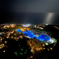 Photo taken at Le Méridien Al Aqah Beach Resort by Assyl T. on 7/3/2023