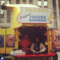5/13/2013 tarihinde Rachel W.ziyaretçi tarafından Bluth’s Frozen Banana Stand'de çekilen fotoğraf