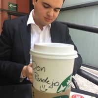 Photo taken at Starbucks by Oscar O. on 4/18/2018
