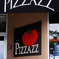 Das Foto wurde bei Pizzazz on the Circle von David S. am 4/29/2013 aufgenommen