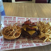 Foto tirada no(a) Smashburger por Carl L. em 5/7/2016