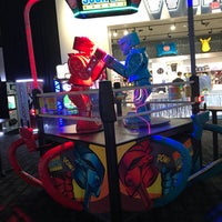 Foto diambil di Dave &amp;amp; Buster&amp;#39;s oleh Megan M. pada 5/12/2018