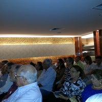 Foto tirada no(a) Livraria da Estação por Mário Cezar S. em 9/26/2013