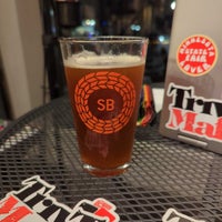 Foto tirada no(a) Spiral Brewery por Sondra K. em 11/10/2022