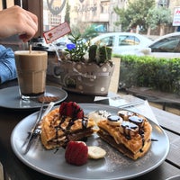 9/25/2017 tarihinde Parisa T.ziyaretçi tarafından Mélange Café | کافه ملانژ'de çekilen fotoğraf