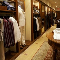 Brooks Brothers - Clothing Store in 