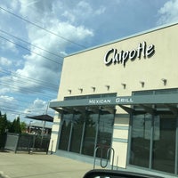 Photo taken at Chipotle Mexican Grill by Bridgette F. on 5/30/2016