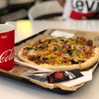 Photo taken at Domino&amp;#39;s Pizza by Lmira🦋 on 7/17/2019