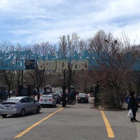 Foto diambil di Bronx Zoo oleh Shawn A. pada 4/17/2013