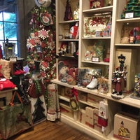Photo taken at Cracker Barrel Old Country Store by Marty C. on 10/2/2015