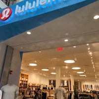 lululemon in the galleria
