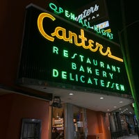 Photo taken at Canter&amp;#39;s Delicatessen by Christopher T. on 10/13/2023