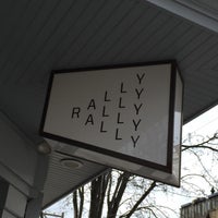 Foto tirada no(a) Rally por Lauren S. em 3/24/2017
