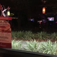 Photo taken at Applebee&amp;#39;s Grill + Bar by Luis A. V. on 8/7/2016