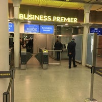 Photo taken at London St Pancras International Eurostar Terminal by Hiroki K. on 11/18/2016