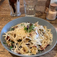 Photo taken at Wooden Whisk by Piyanun on 9/4/2019