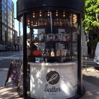 รูปภาพถ่ายที่ Batter Bakery Kiosk โดย Graham H. เมื่อ 10/8/2013