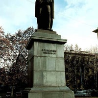 Photo taken at Aleksander Griboyedov Monument | გრიბოედოვის ძეგლი by David C. on 10/21/2012