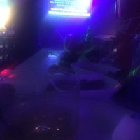 Foto scattata a 4ever Karaoke Shot Bar da Teoman A. il 9/3/2019
