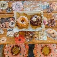 12/27/2019 tarihinde Farhat S.ziyaretçi tarafından Glazed Gourmet Doughnuts'de çekilen fotoğraf