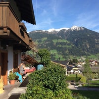 4/21/2016 tarihinde Sváťa T.ziyaretçi tarafından Haus Sonneneck'de çekilen fotoğraf