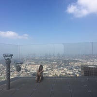 Photo taken at OUE Skyspace by Tatyana D. on 9/12/2016