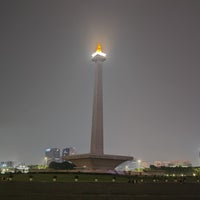 Photo taken at Monumen Nasional (MONAS) by Badruz B. on 12/27/2023