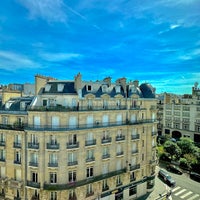 Photo taken at Hôtel Le Méridien Étoile by MOHAMMED ⁹¹ on 4/13/2024
