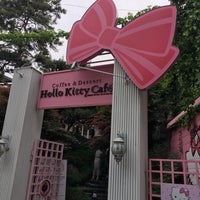 Photo taken at Hello Kitty Cafe by Georgeanna H. on 5/4/2017