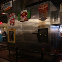 Photo taken at Lucille&amp;#39;s Smokehouse Bar-B-Que by Greg R. on 1/31/2022