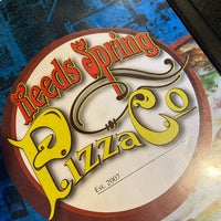Снимок сделан в Reeds Spring Pizza Co пользователем Greg R. 9/30/2023