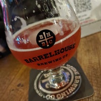 Photo taken at BarrelHouse Brewing Fresno - Taproom at River Park by Jason A. on 12/28/2021
