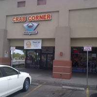 Foto tirada no(a) Crab Corner por Zachary M. em 5/16/2013
