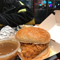 Das Foto wurde bei KFC von B.H am 4/17/2019 aufgenommen