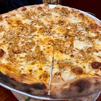 Снимок сделан в John&amp;#39;s Pizzeria пользователем Brent H. 11/25/2023