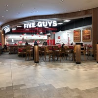 Photo taken at Five Guys by Mayor Of Jeddah on 1/4/2017