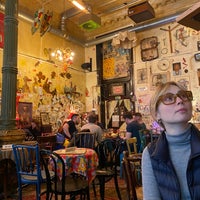 Photo prise au Csendes Vintage Bar &amp;amp; Cafe par Matthew V. le3/5/2022