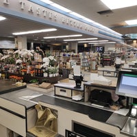 Photo taken at Gelson&amp;#39;s by Ishi Y. on 7/11/2023