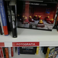 Photo taken at Mondadori Bookstore by Luca P. on 1/16/2017