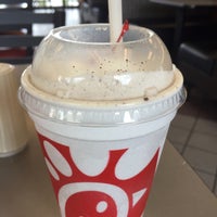 Photo taken at Chick-fil-A by Roberto B. on 8/1/2015