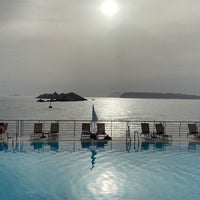 Foto diambil di Hotel Dubrovnik Palace oleh Sania F. pada 6/24/2021