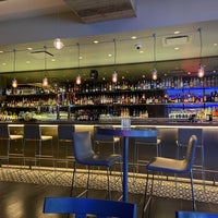 Foto tirada no(a) FireLake Grill House &amp;amp; Cocktail Bar por Fara G. em 9/18/2021