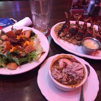 Photo taken at Pappadeaux&amp;#39;s Seafood Kitchen by Anthony Wayne D. on 12/4/2021