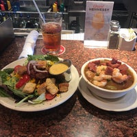 Photo taken at Pappadeaux Seafood Kitchen by Anthony Wayne D. on 2/21/2022