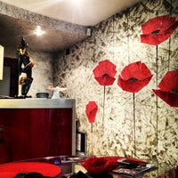 Маки на стене. Наклейки маки в интерьере. Maki room. Маки на прозрачном фоне. Маки на стене.