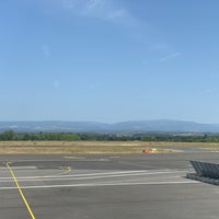 Foto tirada no(a) Aéroport de Carcassonne por John B. em 8/19/2023